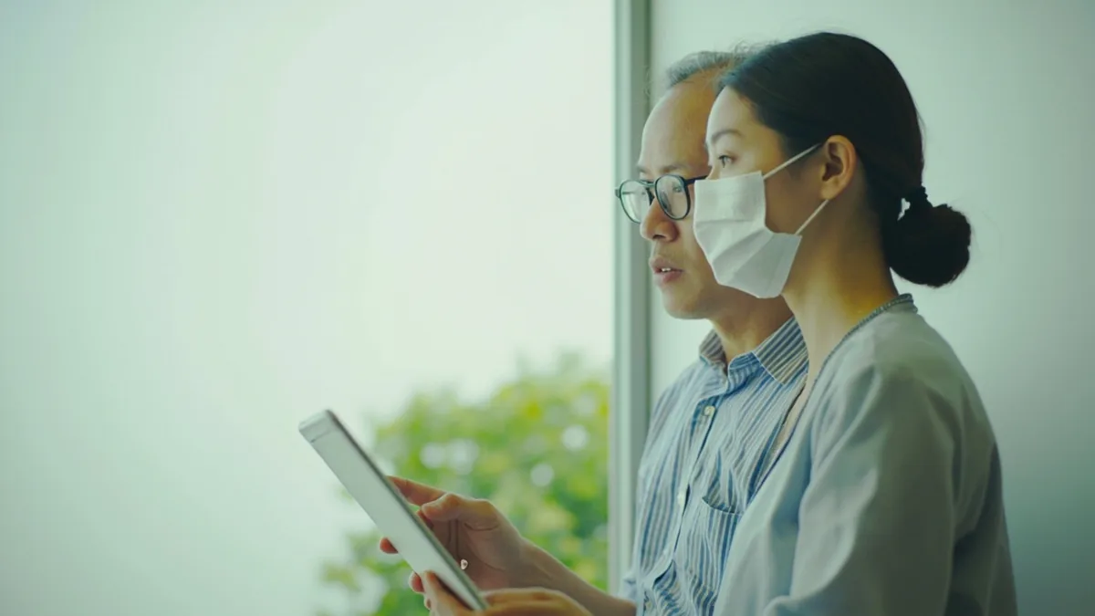 중국어로 "시간 정해졌어요" — 时间定了吗？ (shíjiān dìng le ma?)