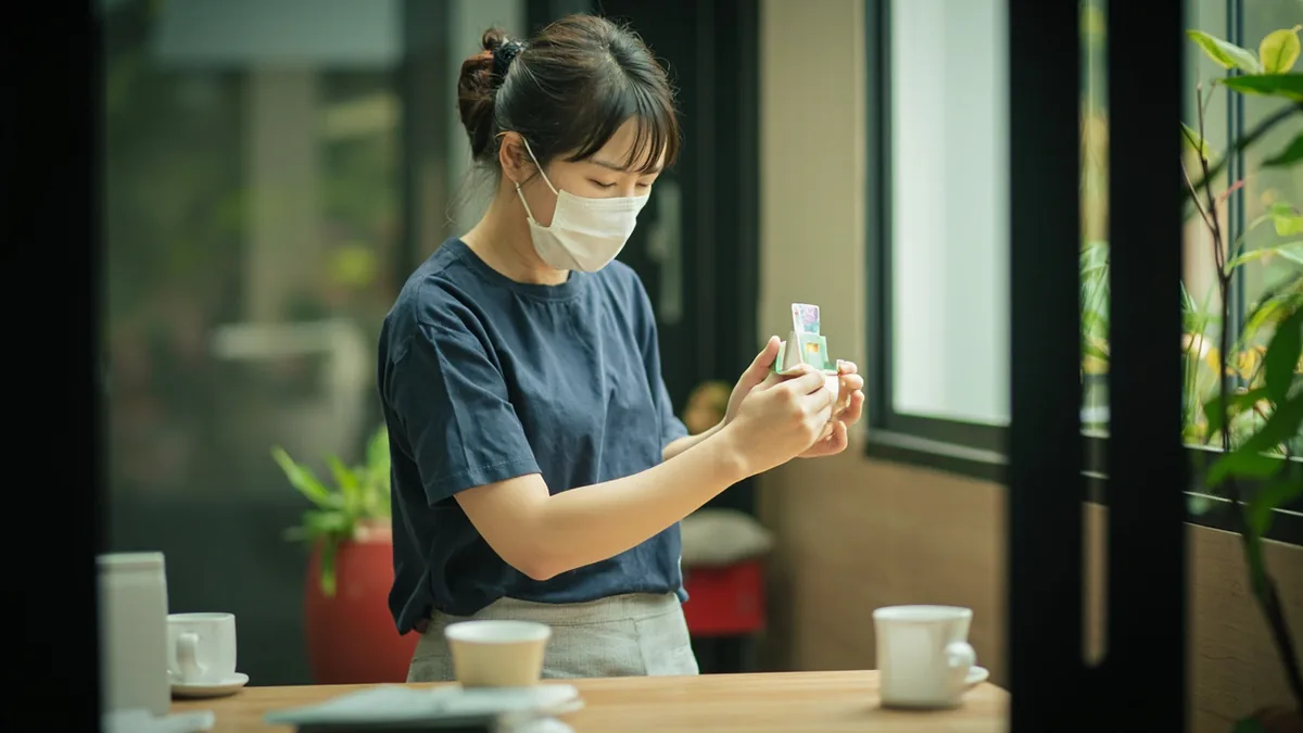 중국어로 "오늘 휴무예요" — 今天休息 (jīntiān xiūxi)